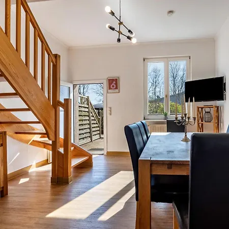 Xxl Reihenhaus Mit Wlan In Hébergement de vacances